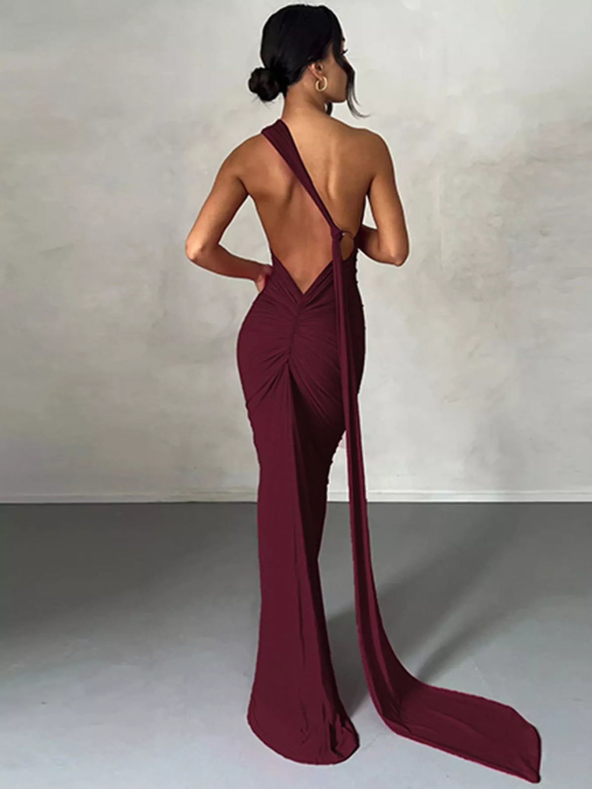 Backless One-Shoulder Ruched Bodycon Maxi Dress - WYNFLARE