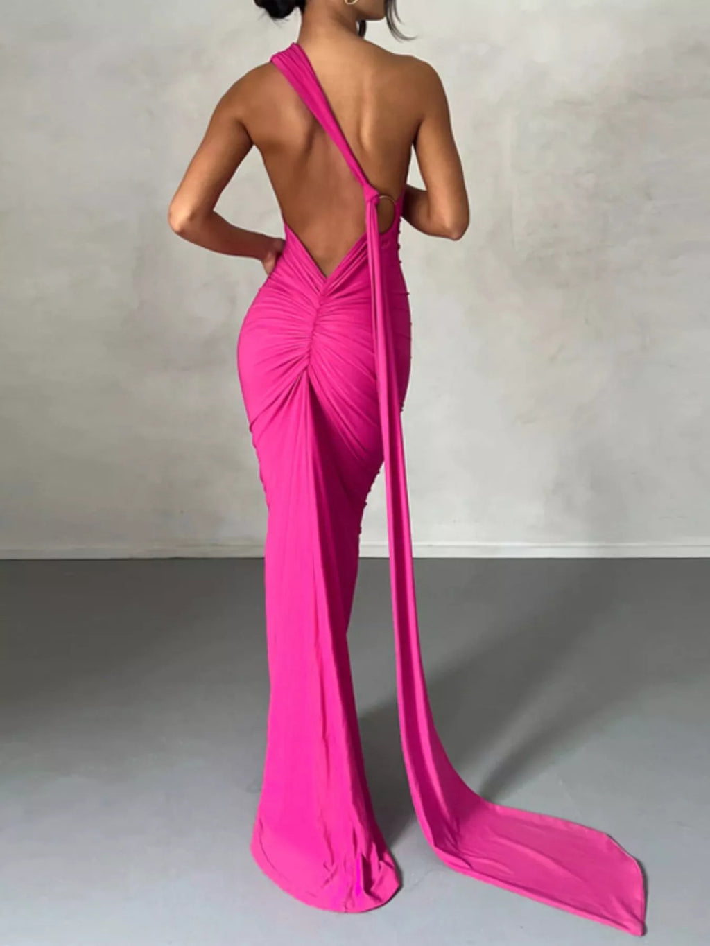 Backless One-Shoulder Ruched Bodycon Maxi Dress - WYNFLARE