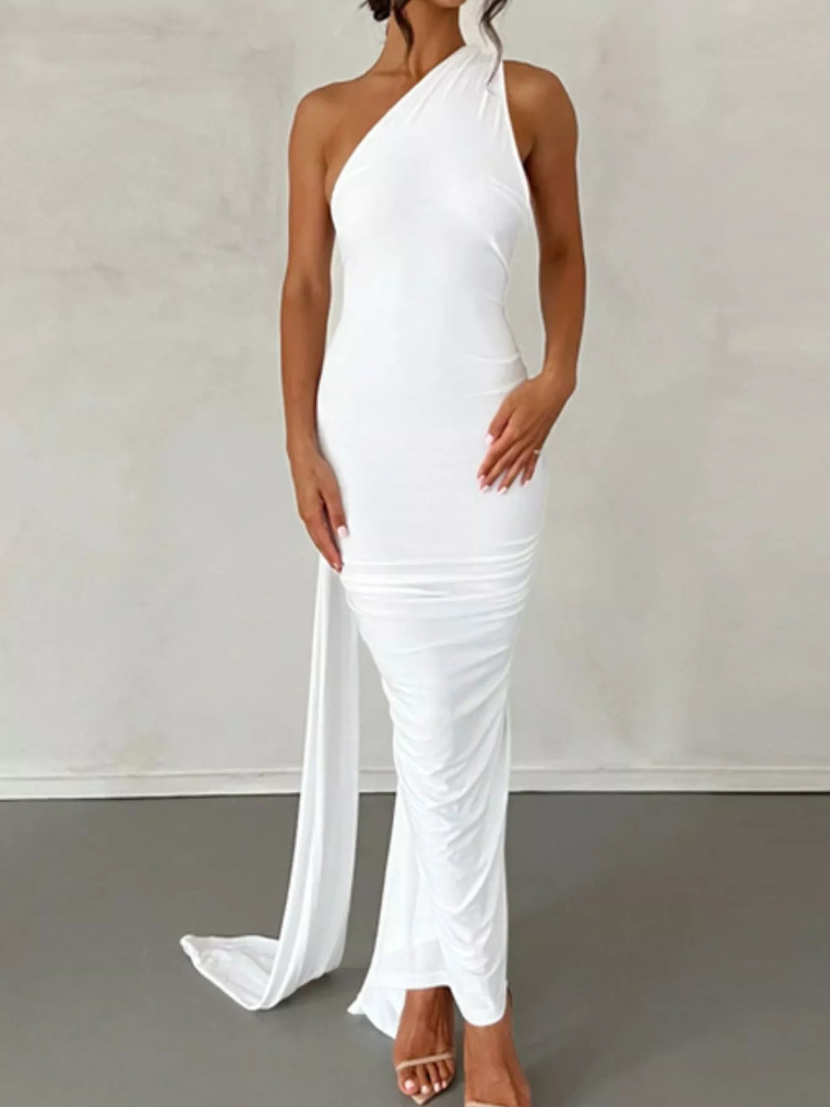 Backless One-Shoulder Ruched Bodycon Maxi Dress - WYNFLARE