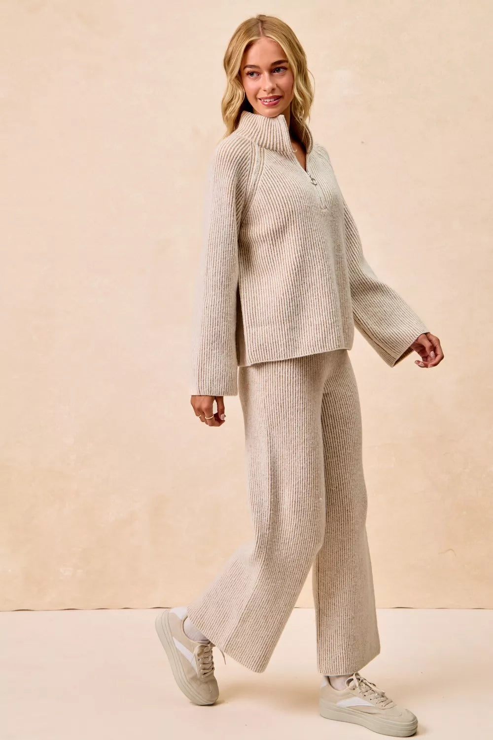 BiBi Two Tone Rib Texured Knit Collared Top with Zip Up - WYNFLARE