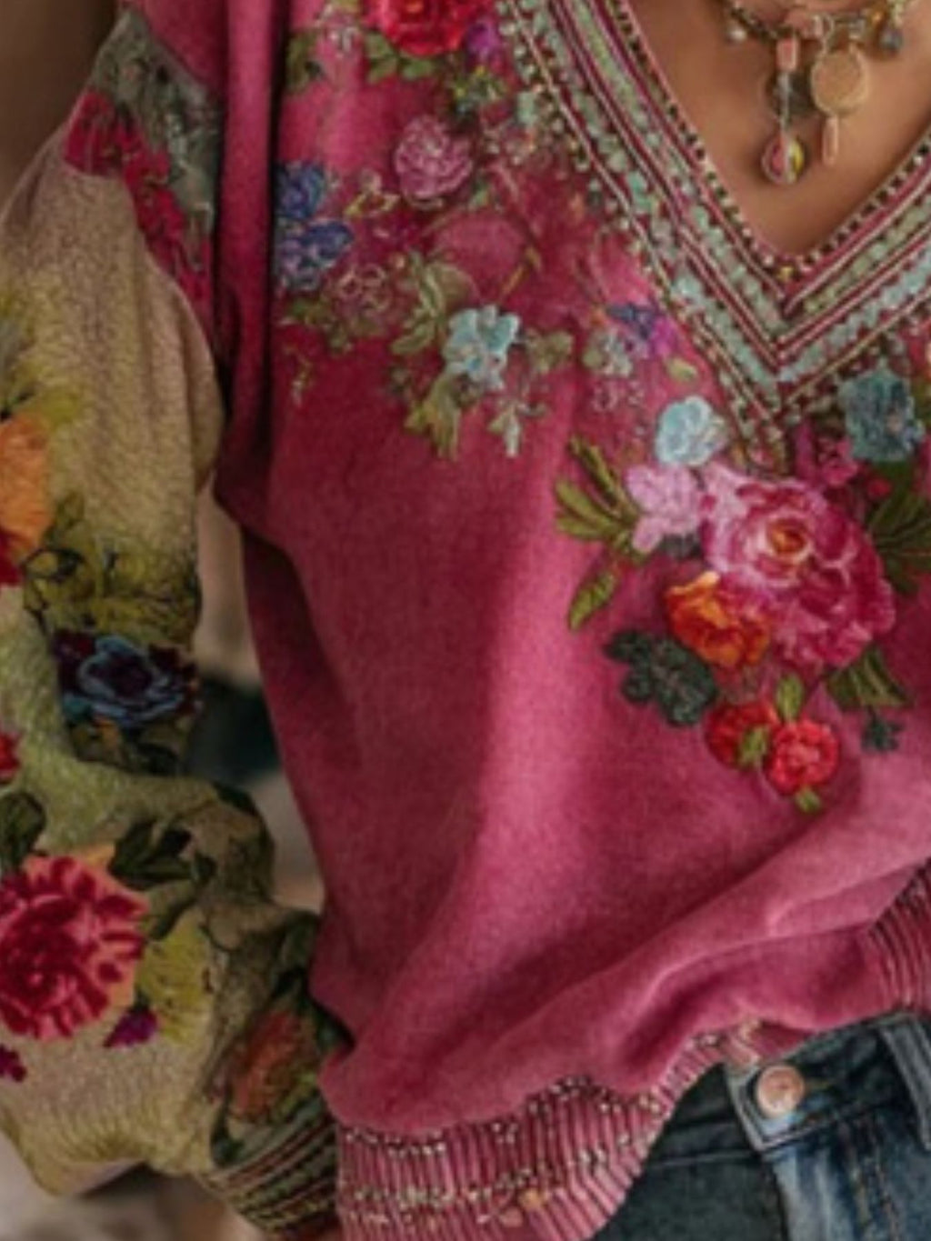Full Size Floral V-Neck Blouse Plus Size - WYNFLARE
