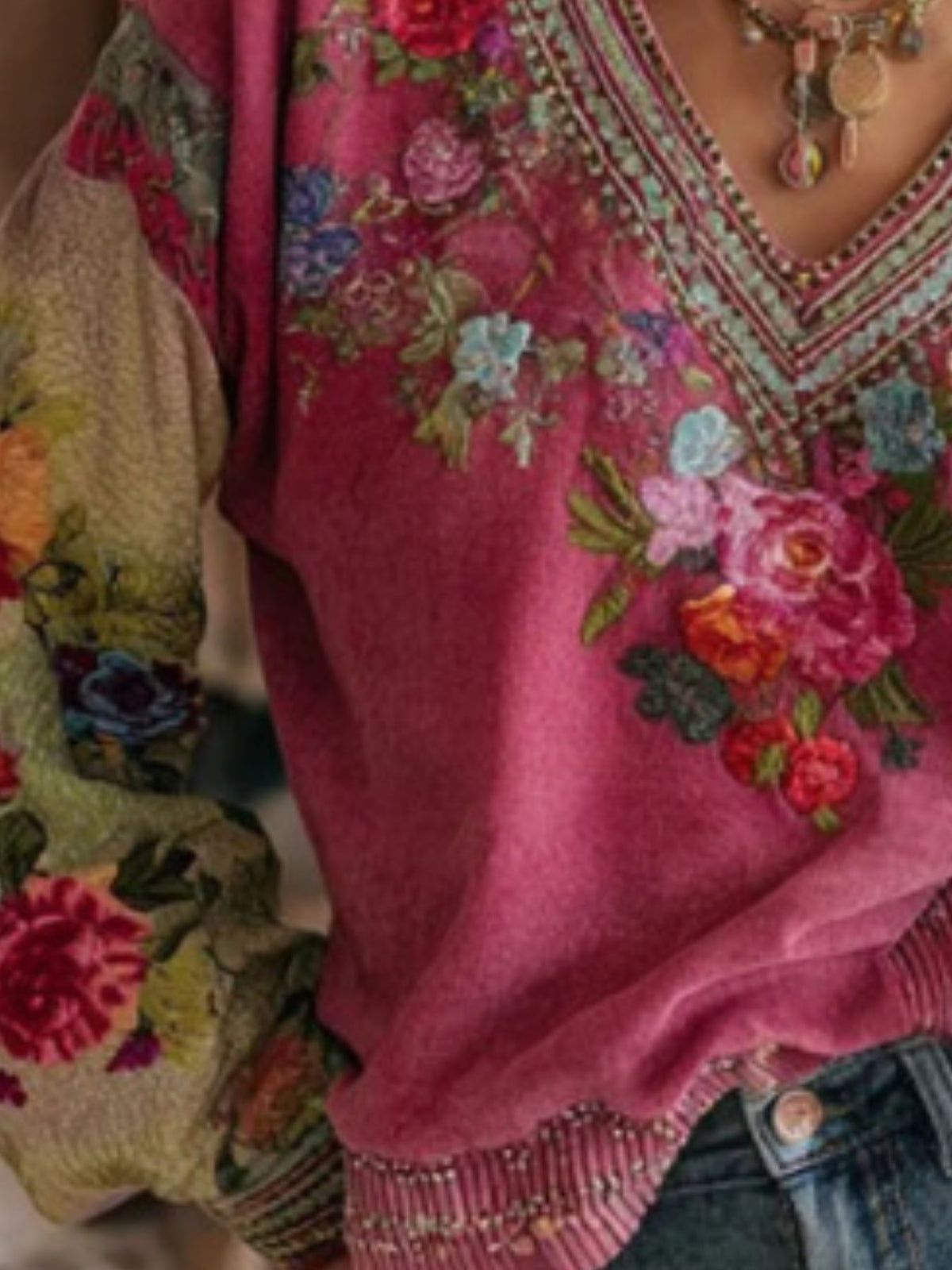 Full Size Floral V-Neck Blouse Plus Size - WYNFLARE