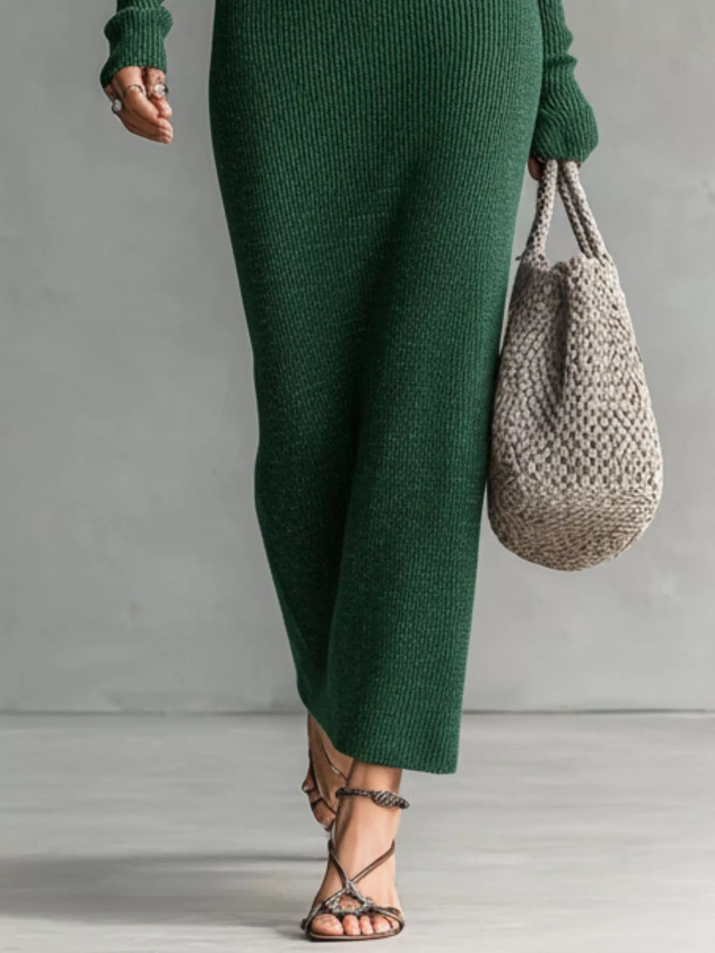 Hooded Knit Maxi Dress with Button-Up Placket and Chest Pockets - WYNFLARE
