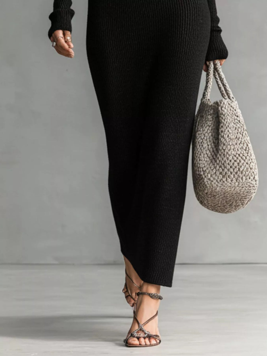 Hooded Knit Maxi Dress with Button-Up Placket and Chest Pockets - WYNFLARE