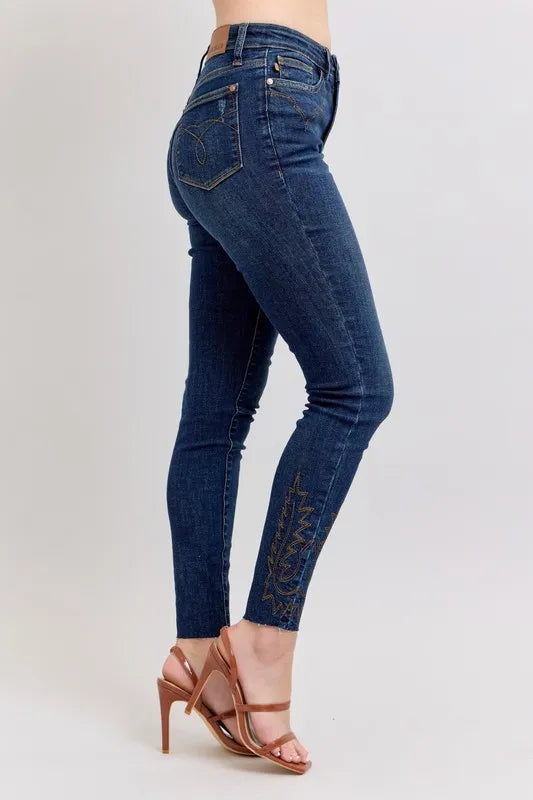 Judy Blue Full Size Embroidered High Rise Skinny Jeans Plus Size - WYNFLARE