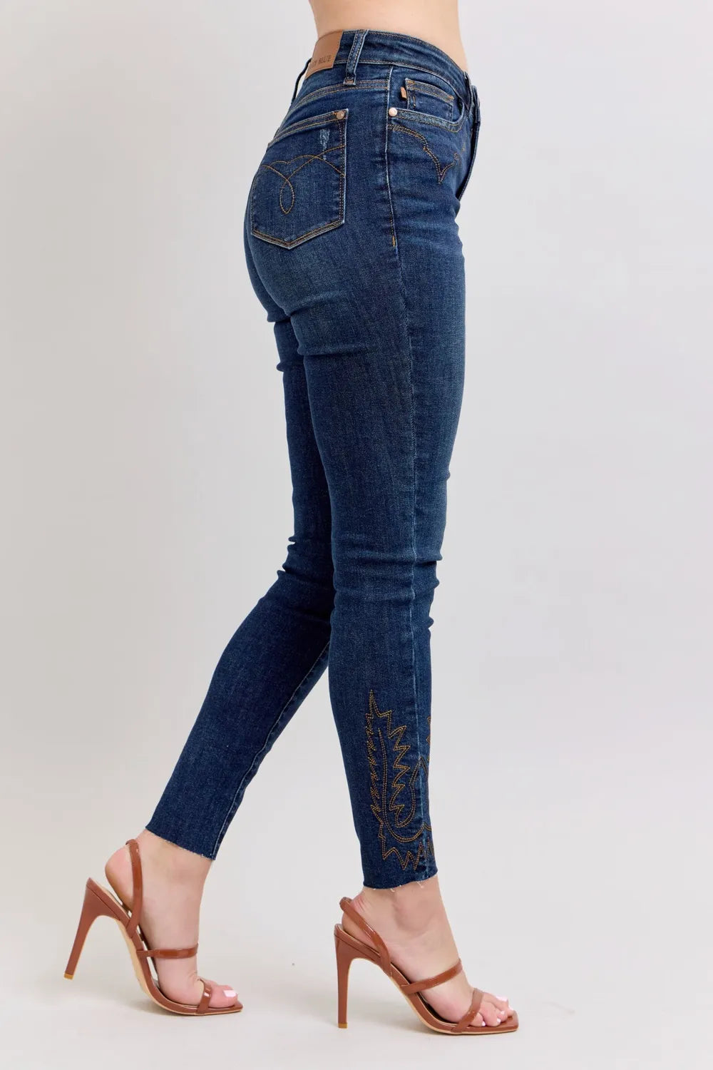 Judy Blue Full Size Embroidered High Rise Skinny Jeans Plus Size - WYNFLARE
