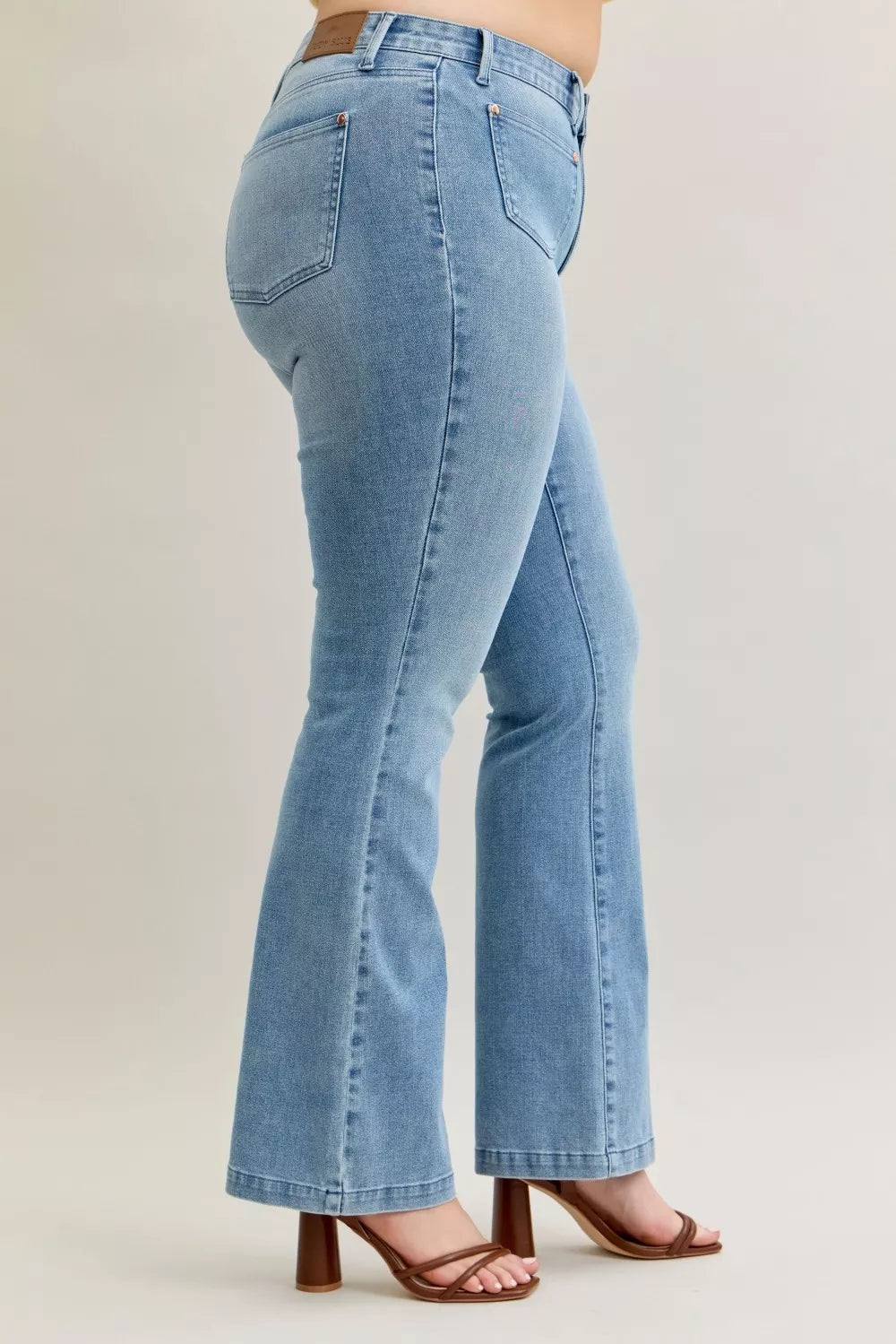 Judy Blue Full Size Mid Rise Bootcut Jeans with Contrast Wash & Front Patch Pockets Plus Size - WYNFLARE