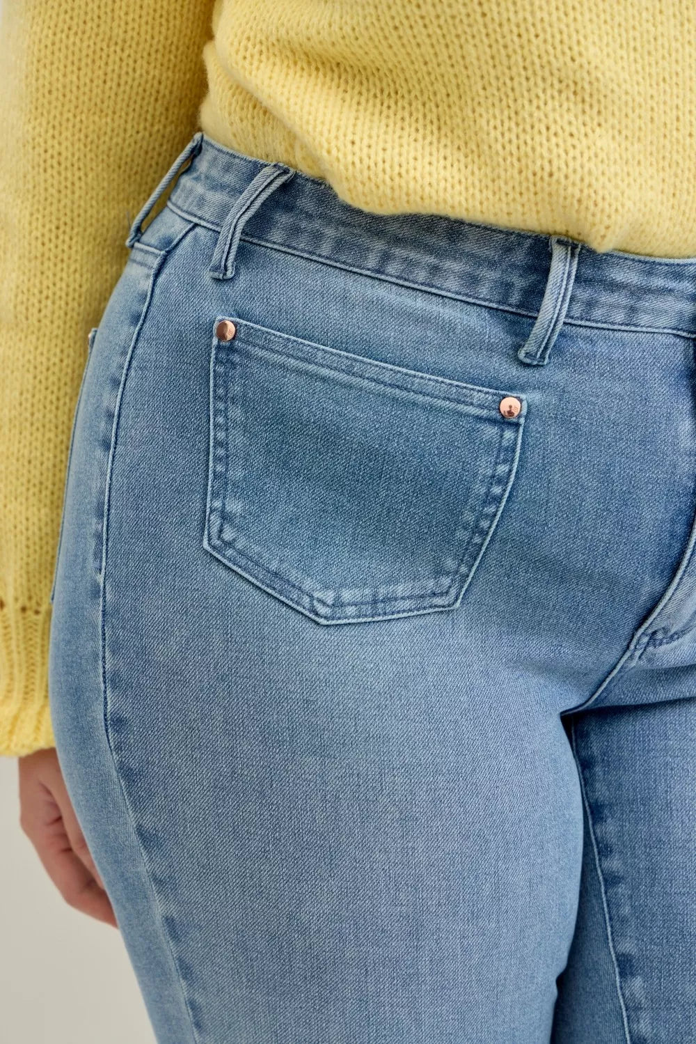 Judy Blue Full Size Mid Rise Bootcut Jeans with Contrast Wash & Front Patch Pockets Plus Size - WYNFLARE