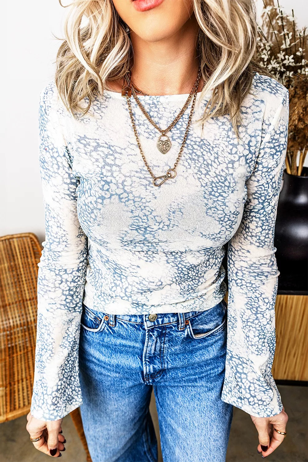 Long Sleeve Leopard Print Round Neck Sheath Top - WYNFLARE