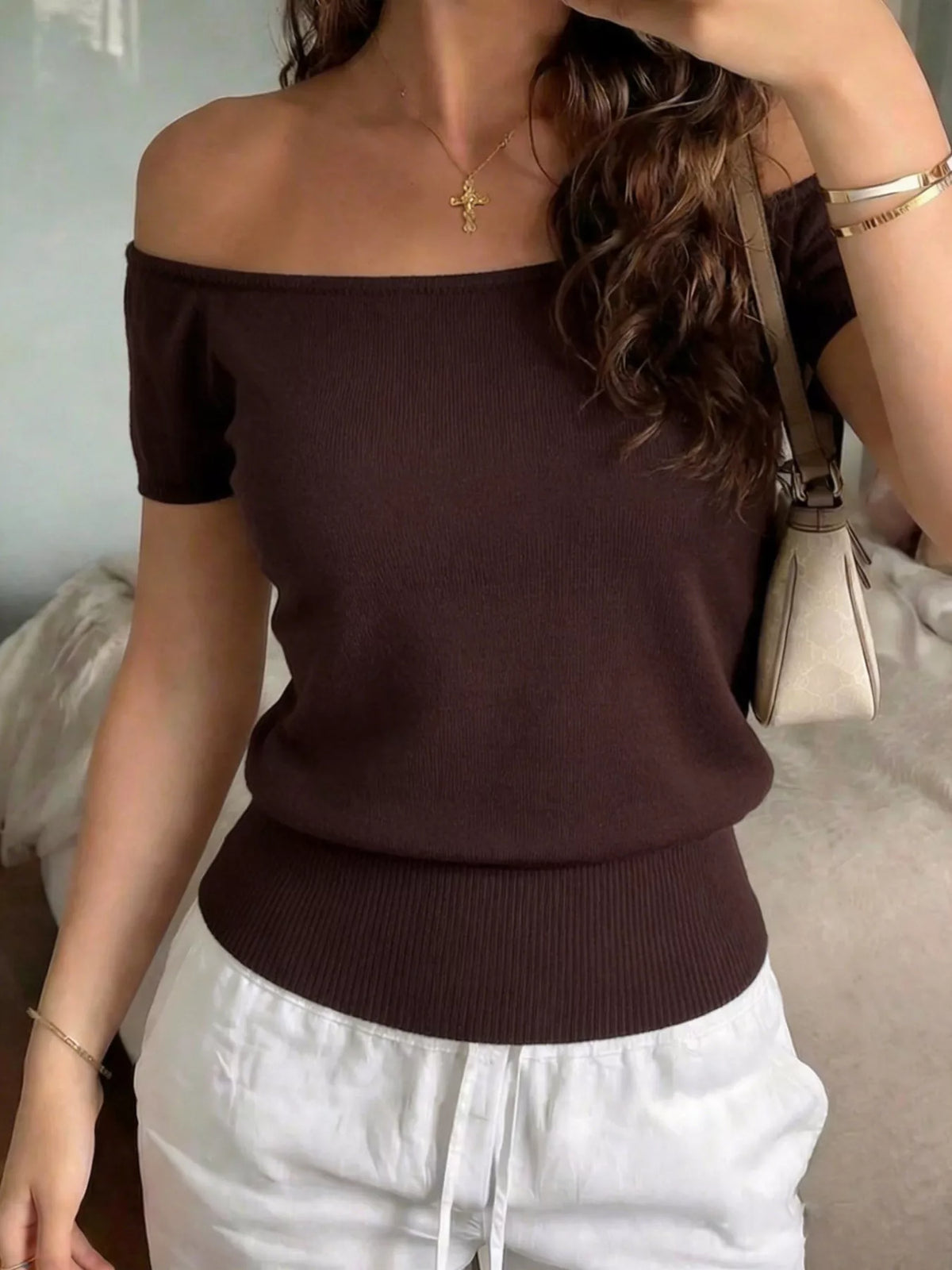 Off-Shoulder Short Sleeve Knit Top - WYNFLARE