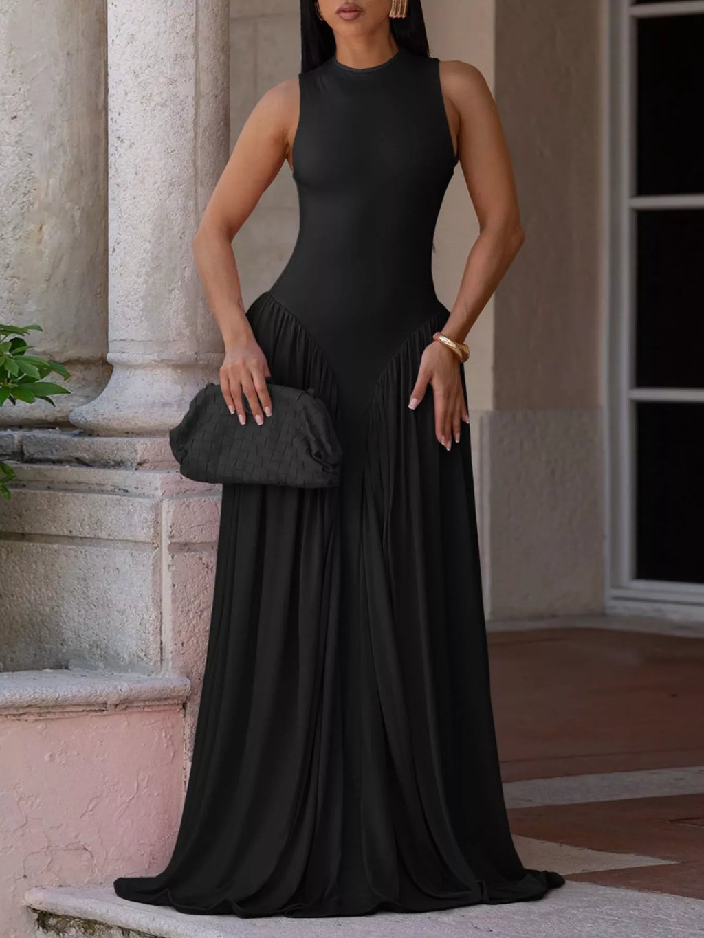 Sleeveless Pleated O-Neck Maxi Dress - WYNFLARE